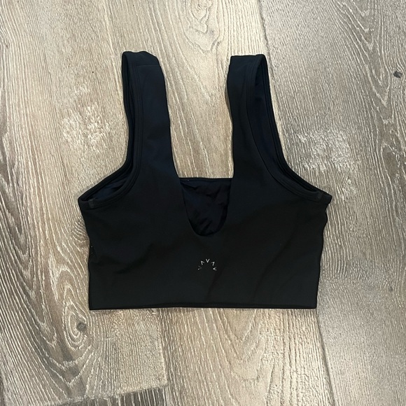 Varley Ribbed Delta Bra - Picture 2 of 4